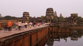 Svätyne Angkor Wat, Kambodža: posledné lúče slnka