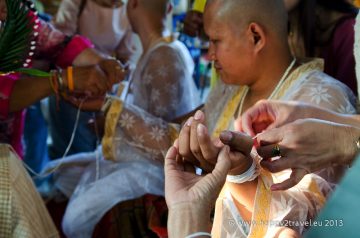 Kolobeh života: iniciácia budhistických mníchov