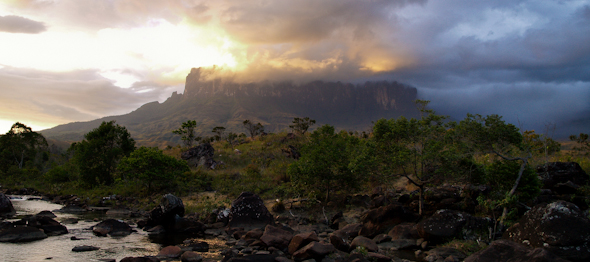 Venezuela header