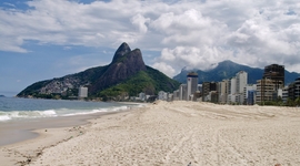 Rio, mesto Bohov: pohľad z luxusnej štvrte Ipanema