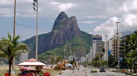 Promenáda Ipanemy, kultovej štvrte Rio de Janeiro